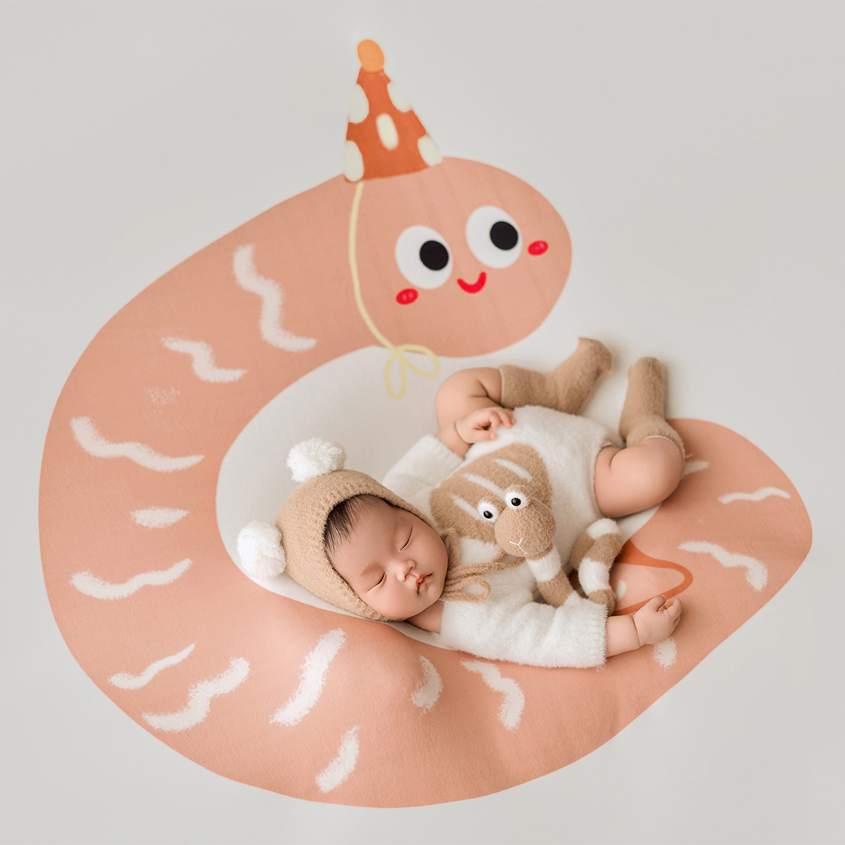 Year 2025 Lovely Snake Theme B - Photography Of The Year 2025 ulasan dan harga
